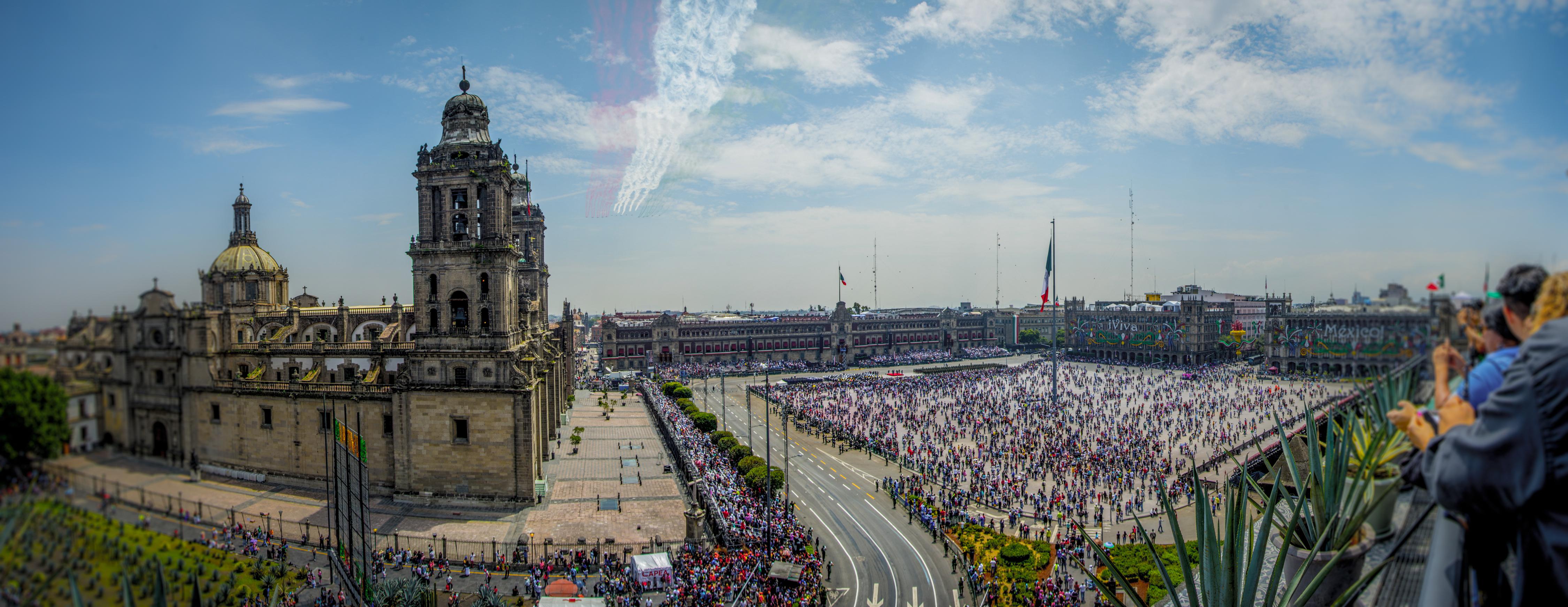 Zocalo Central & Rooftop Mexico City Exterior photo